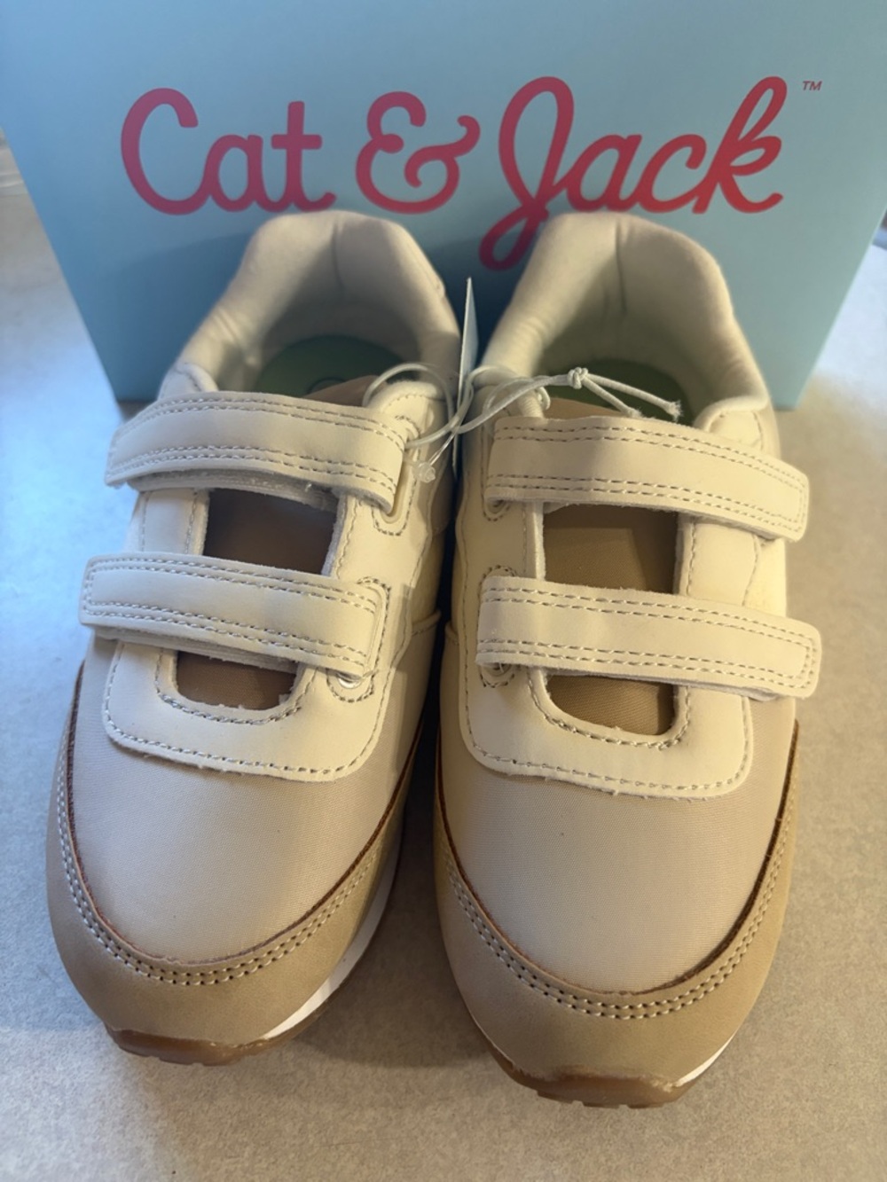 Cat & Jack Kids Charlie Casual Sneakers Beige 12